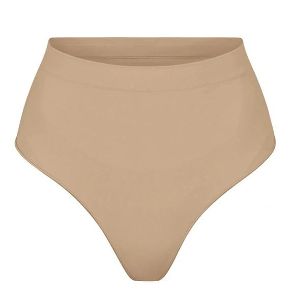 NEW Skims Seamless Sculpt Mid Waist Thong‎ Clay Size S - Picture 6 of 8